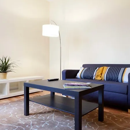 Deluxe Economy In Upper Nyc Apartment